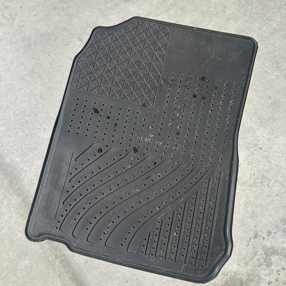 Toyota Camry 2012-2014 Water-Repellant Black Car Floor Mat - Picture 2 of 6